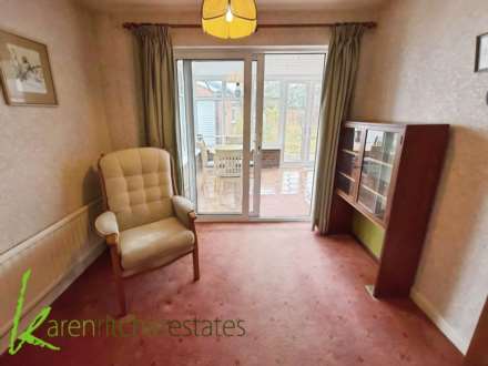 Thornham Drive, Bolton, Image 4