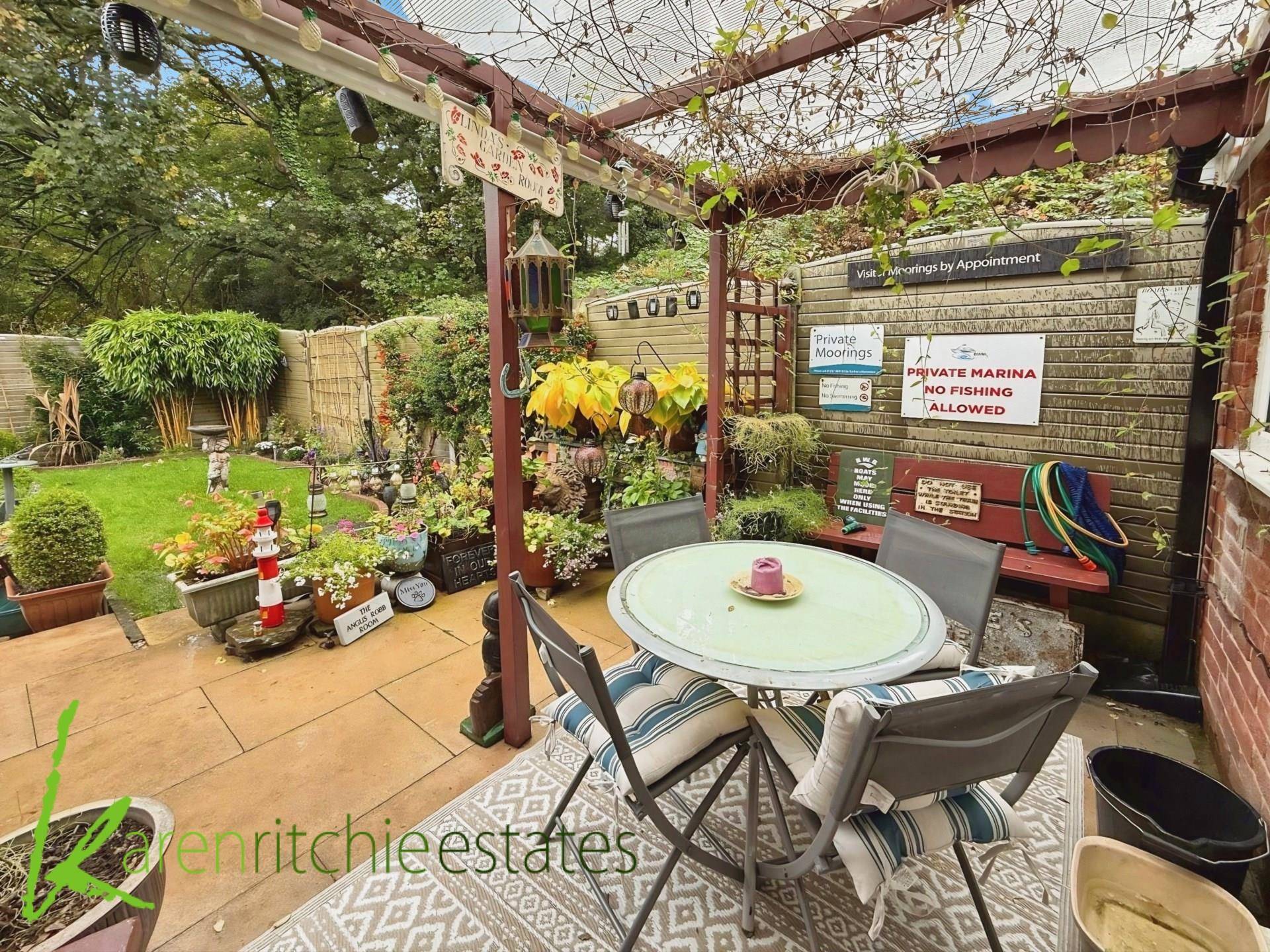 Thorns Close, Astley Bridge, Image 15