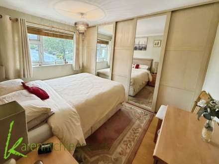 Thorns Close, Astley Bridge, Image 11