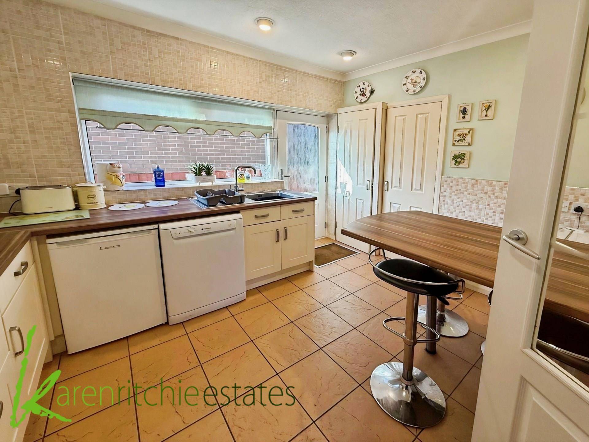 Sandray Close, Ladybridge, Image 4