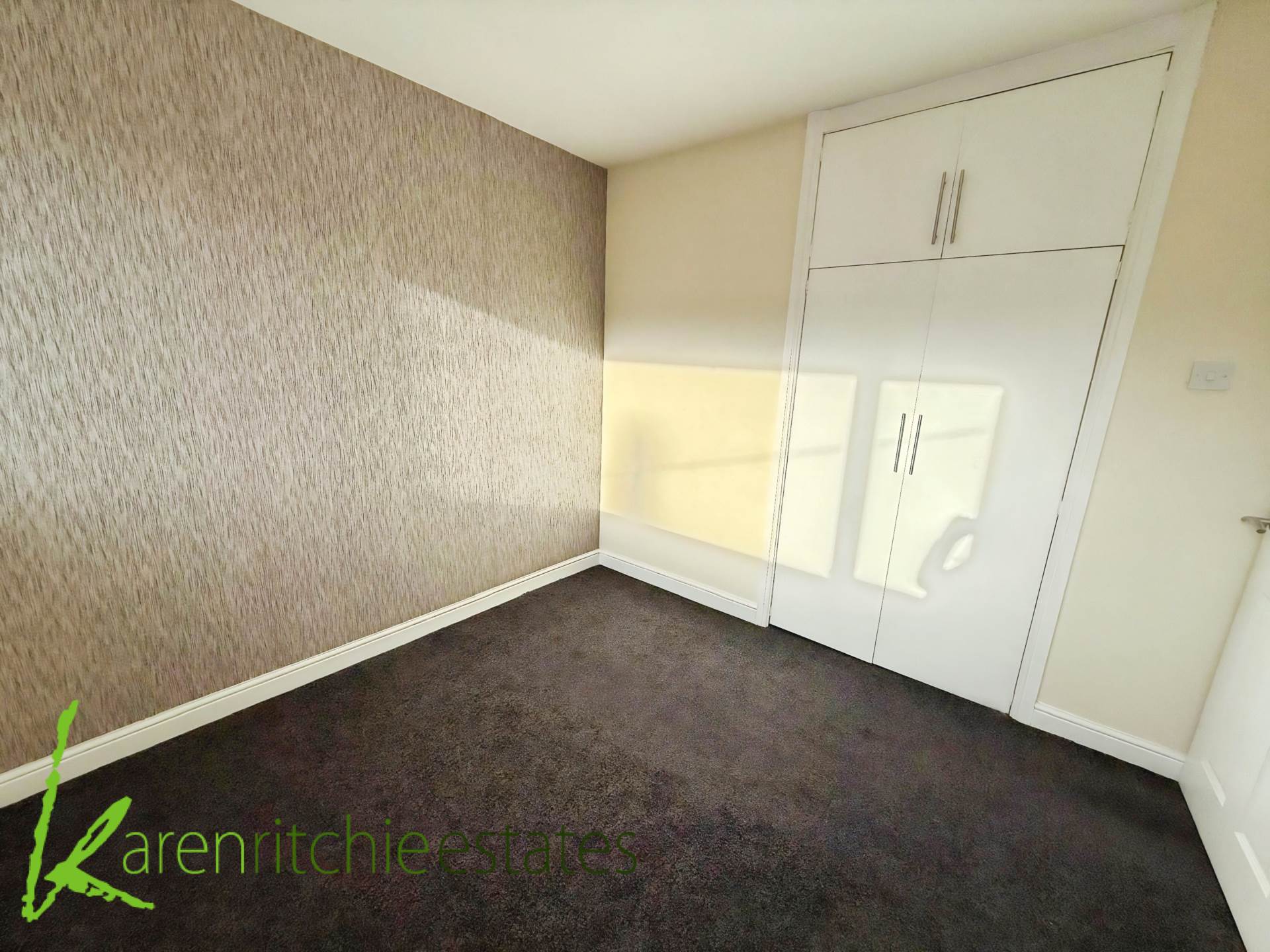 Roslin Gardens, Bolton, Image 10