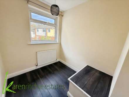 Roslin Gardens, Bolton, Image 11