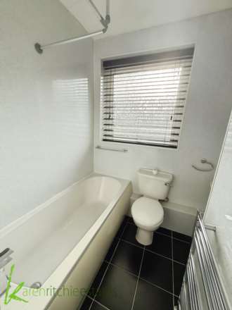 Roslin Gardens, Bolton, Image 12