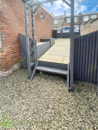 Roslin Gardens, Bolton, Image 17