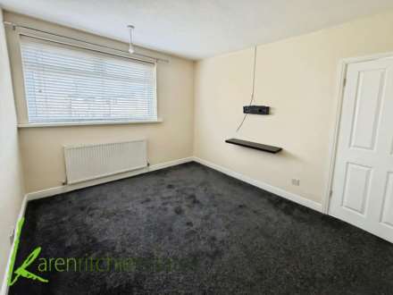 Roslin Gardens, Bolton, Image 8