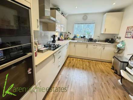 Clevelands Drive, Heaton, Image 3