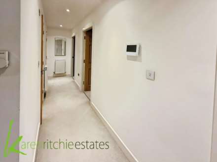 Clevelands Drive, Heaton, Image 4