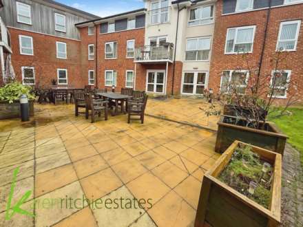 Manor Gardens, Harwood, Image 18