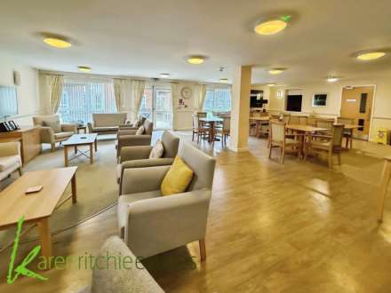 Manor Gardens, Harwood, Image 4