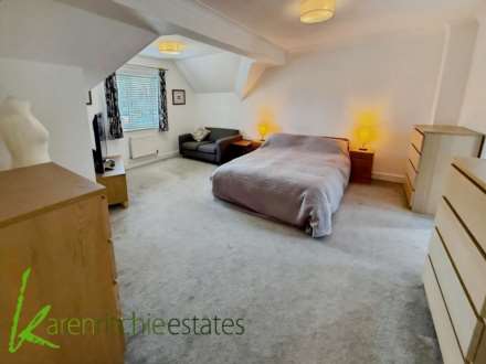 Ash Lawns, Bolton, Image 15