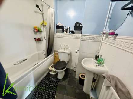 Royal Court Drive, Bolton, Image 6