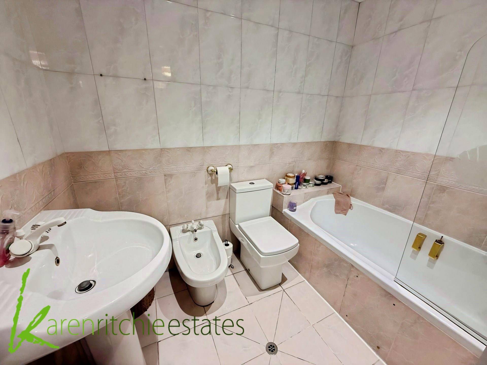 Capital Close, Bolton, Image 9