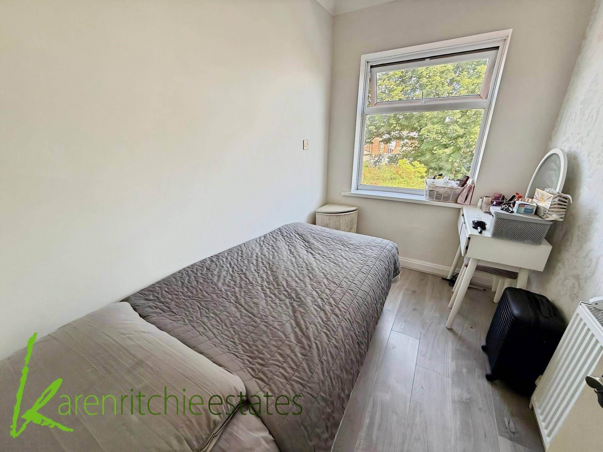 Thornton Avenue, Bolton, Image 15