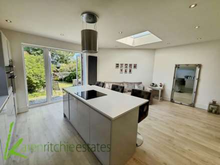 Thornton Avenue, Bolton, Image 6