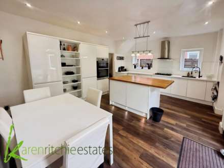 Crompton Way, Tonge Fold, Image 3