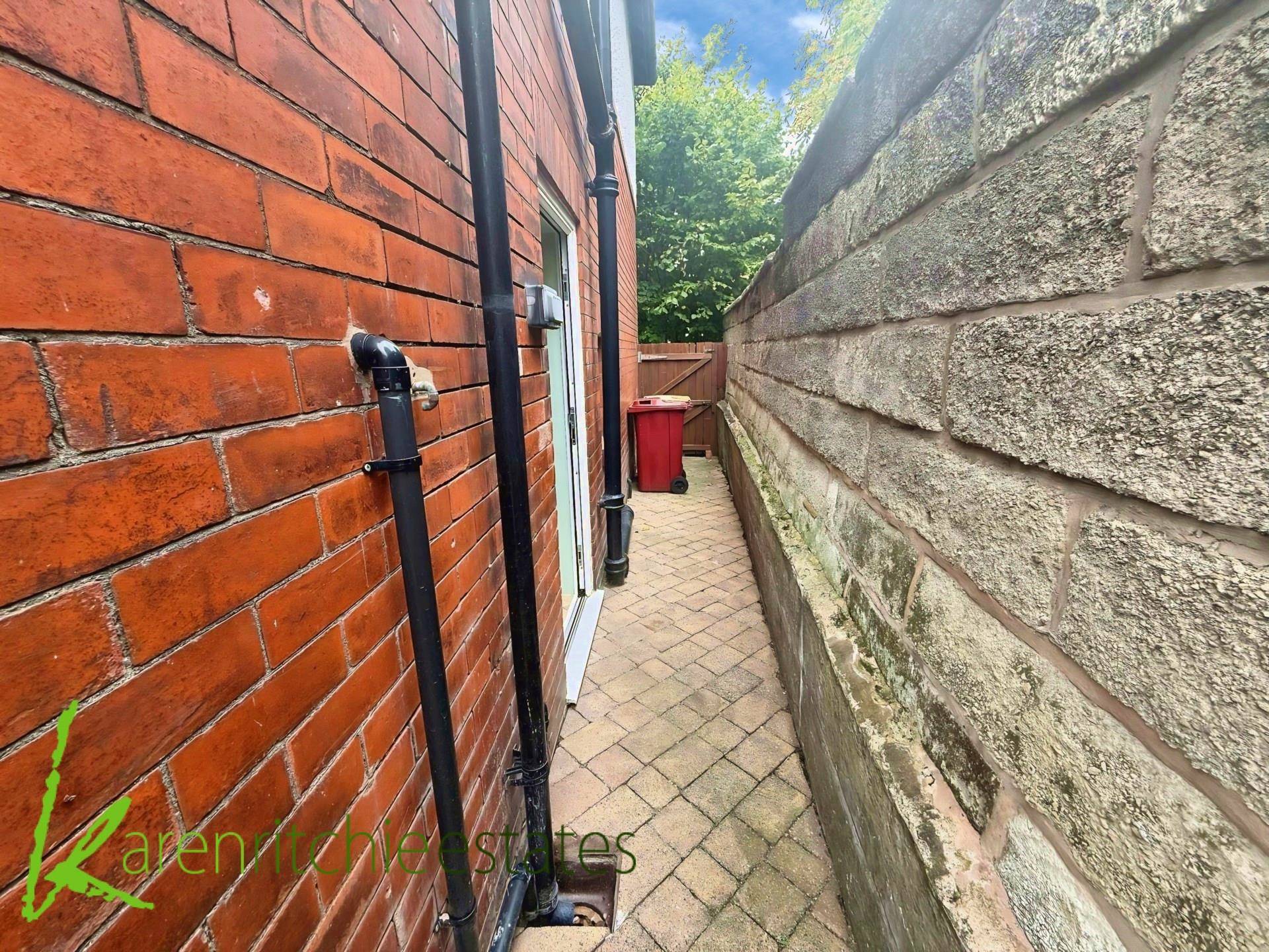 Moorside Avenue, Smithills, Image 15