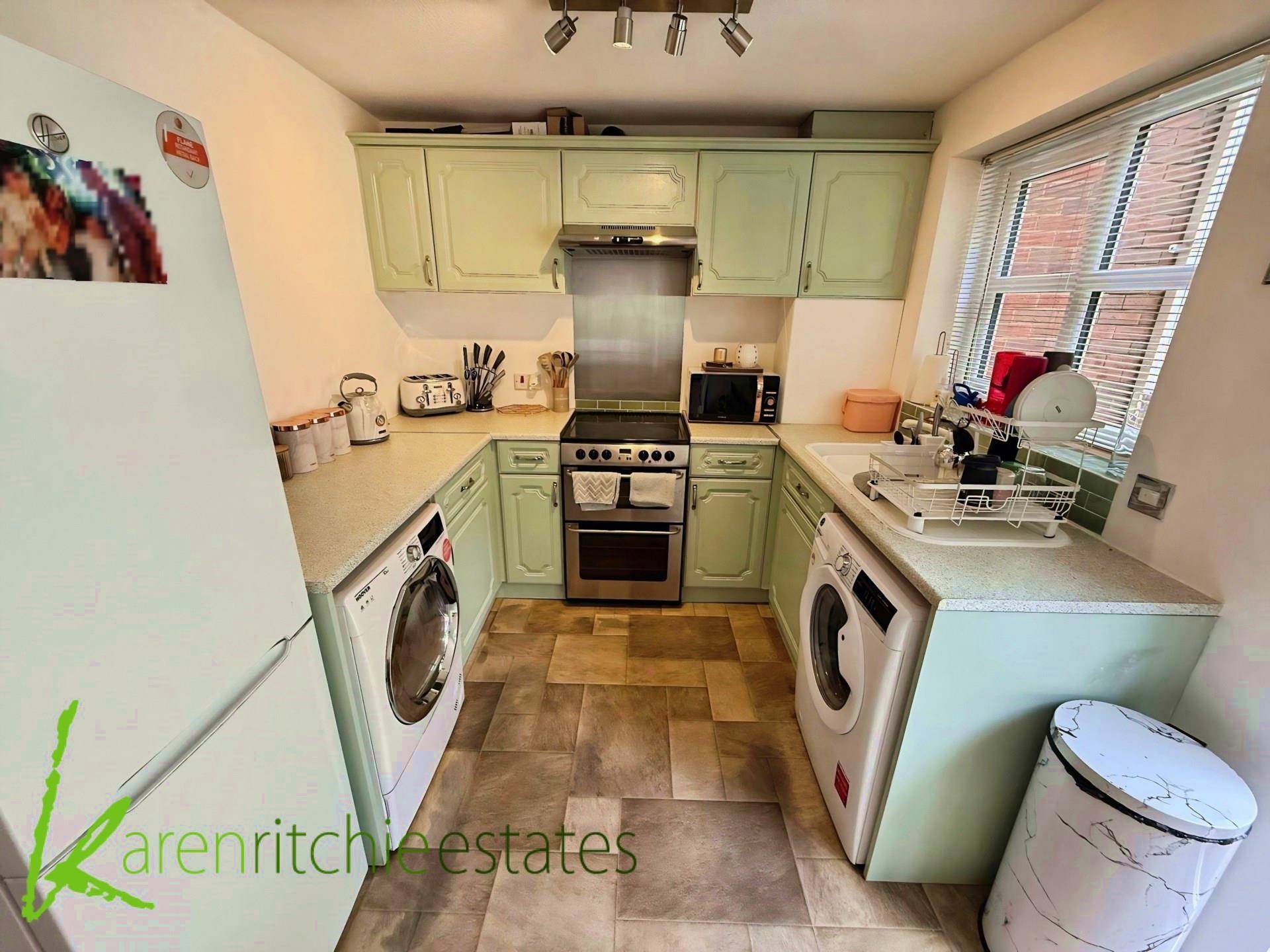 Embsay Close, Bolton, Image 4