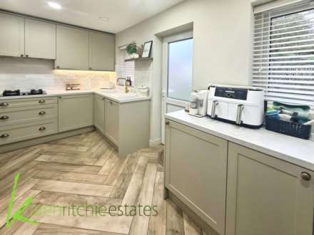 Middlebrook Drive, Bolton, Image 9