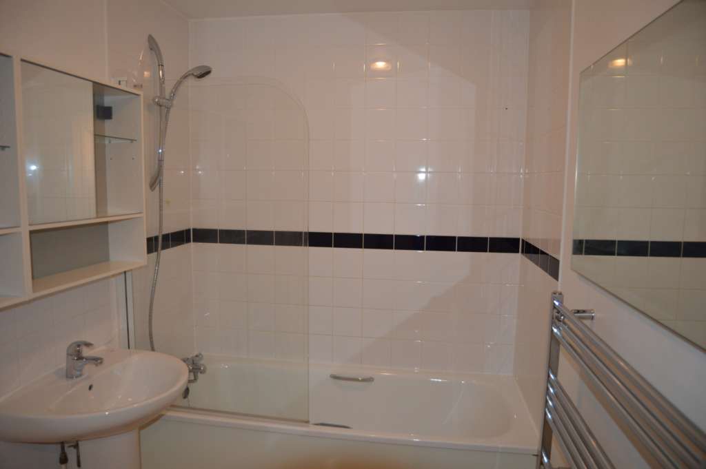 Addenbrookes, Newport Pagnell, Image 8