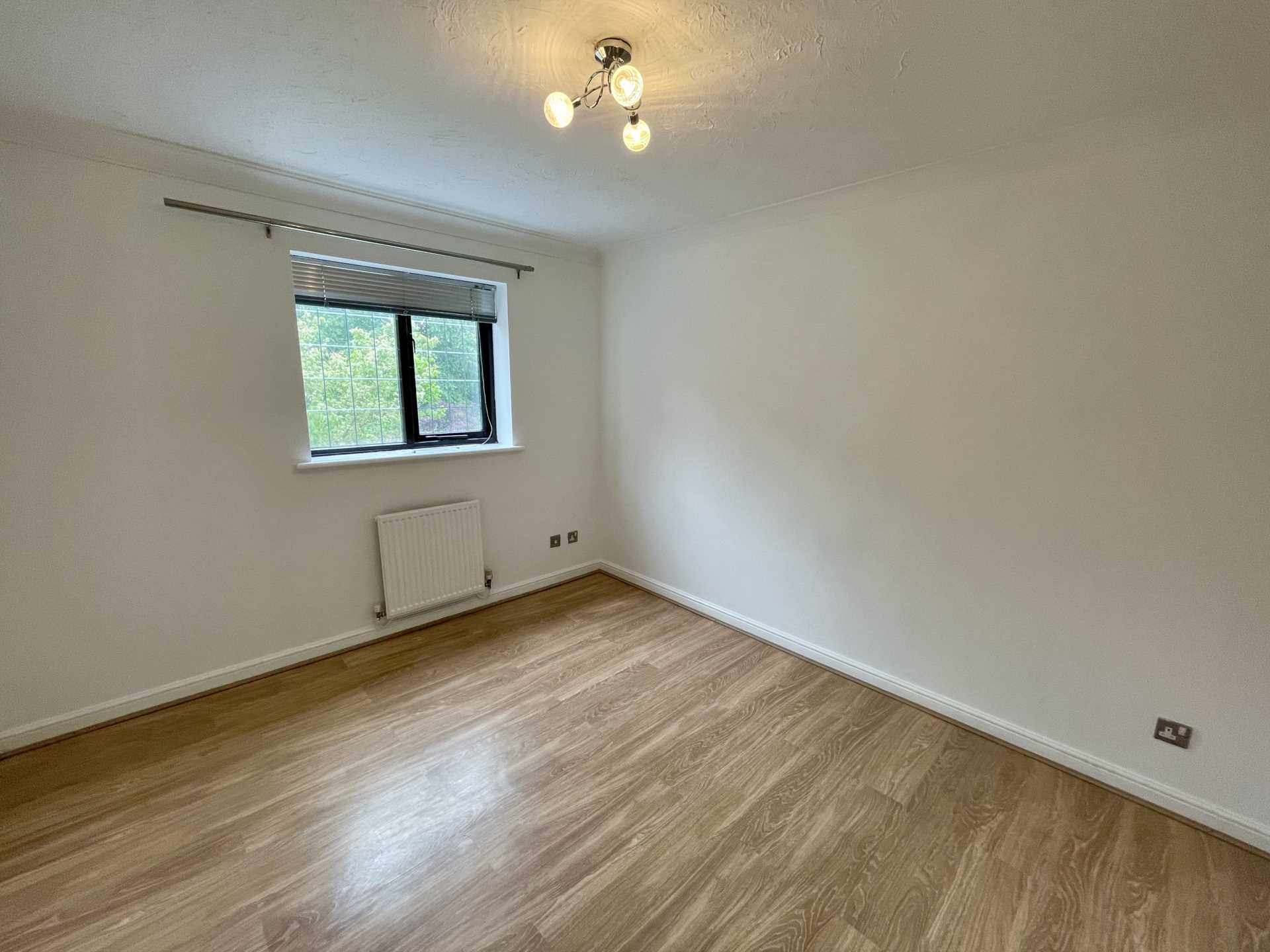 Longhedge, Caldecotte, Image 11