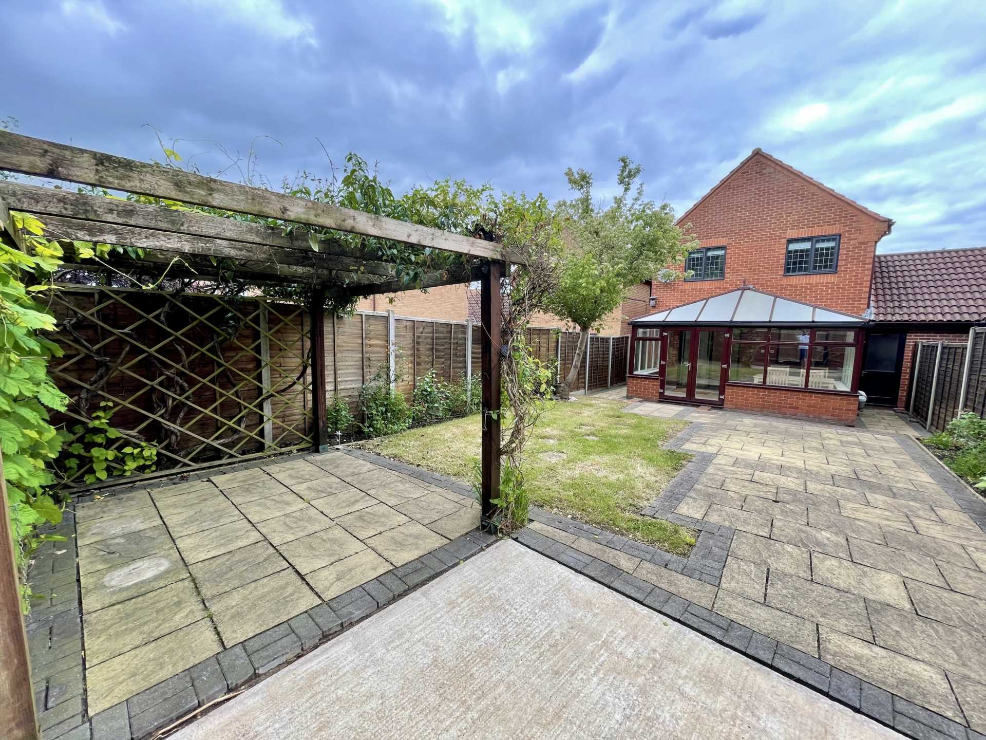 Longhedge, Caldecotte, Image 16