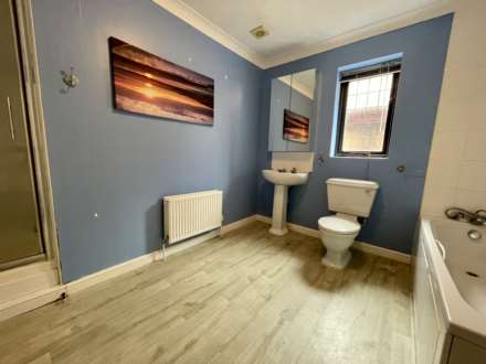 Longhedge, Caldecotte, Image 15