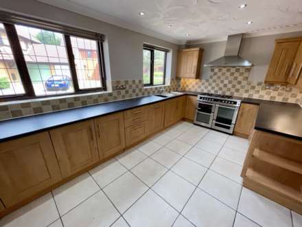 Longhedge, Caldecotte, Image 2