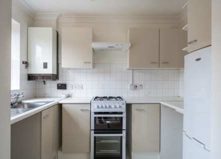 Deerfield Close, Buckingham, Image 3