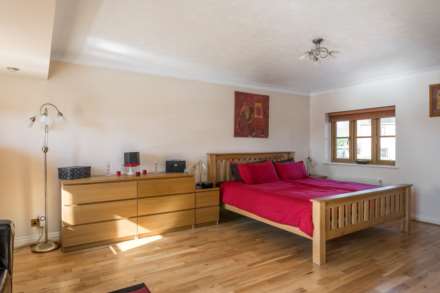 Gregories Drive, Milton Keynes, Image 13