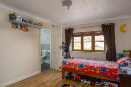 Gregories Drive, Milton Keynes, Image 16