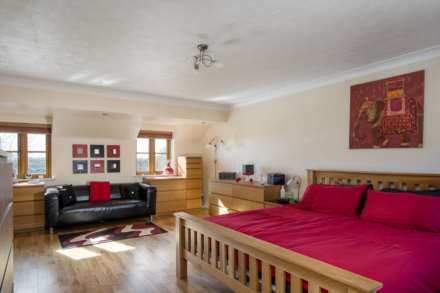 Gregories Drive, Milton Keynes, Image 3