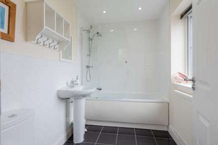 Dunnock Road, Corby, Image 16