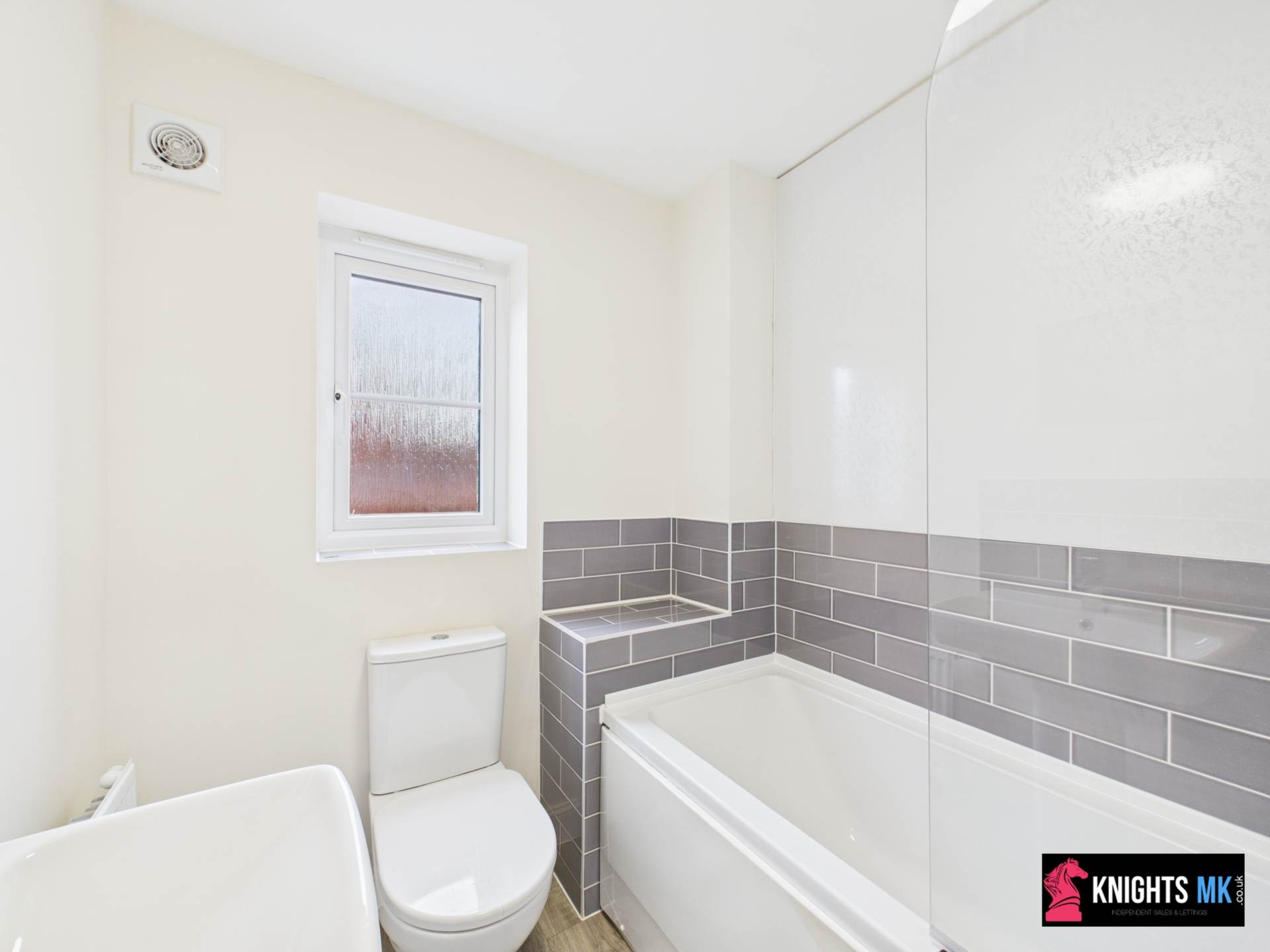 Martina Close, Fairfields, Image 11