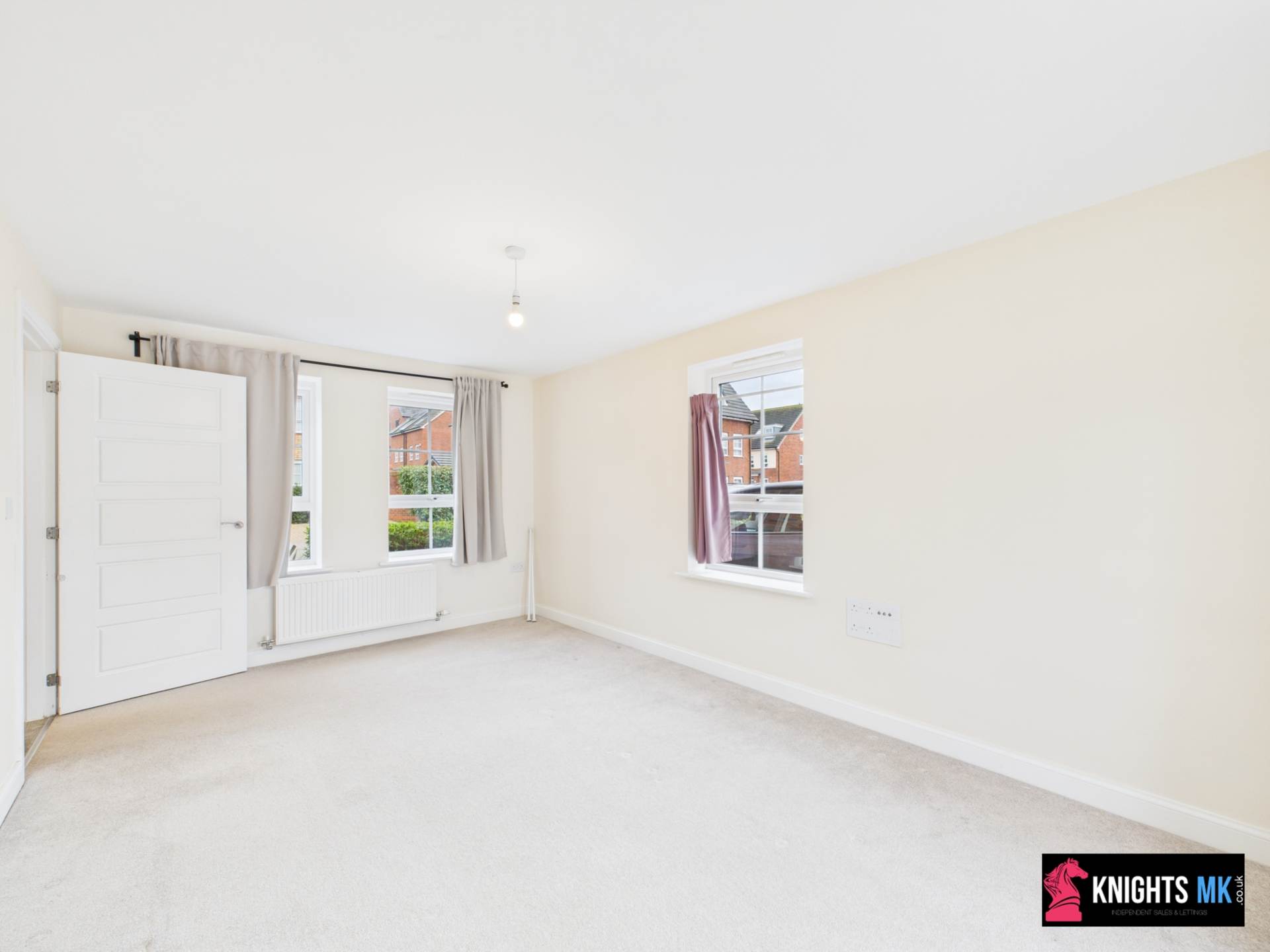 Martina Close, Fairfields, Image 3