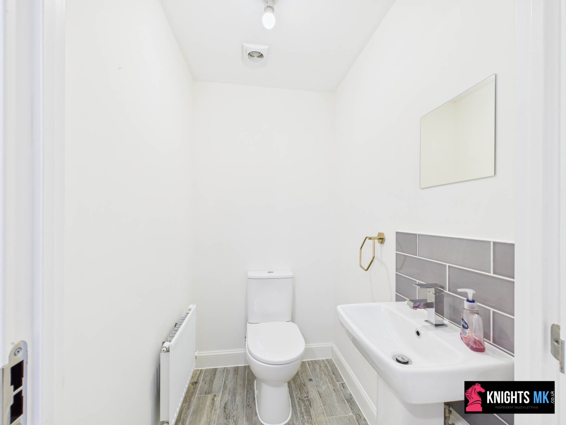 Martina Close, Fairfields, Image 4