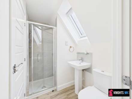 Martina Close, Fairfields, Image 16