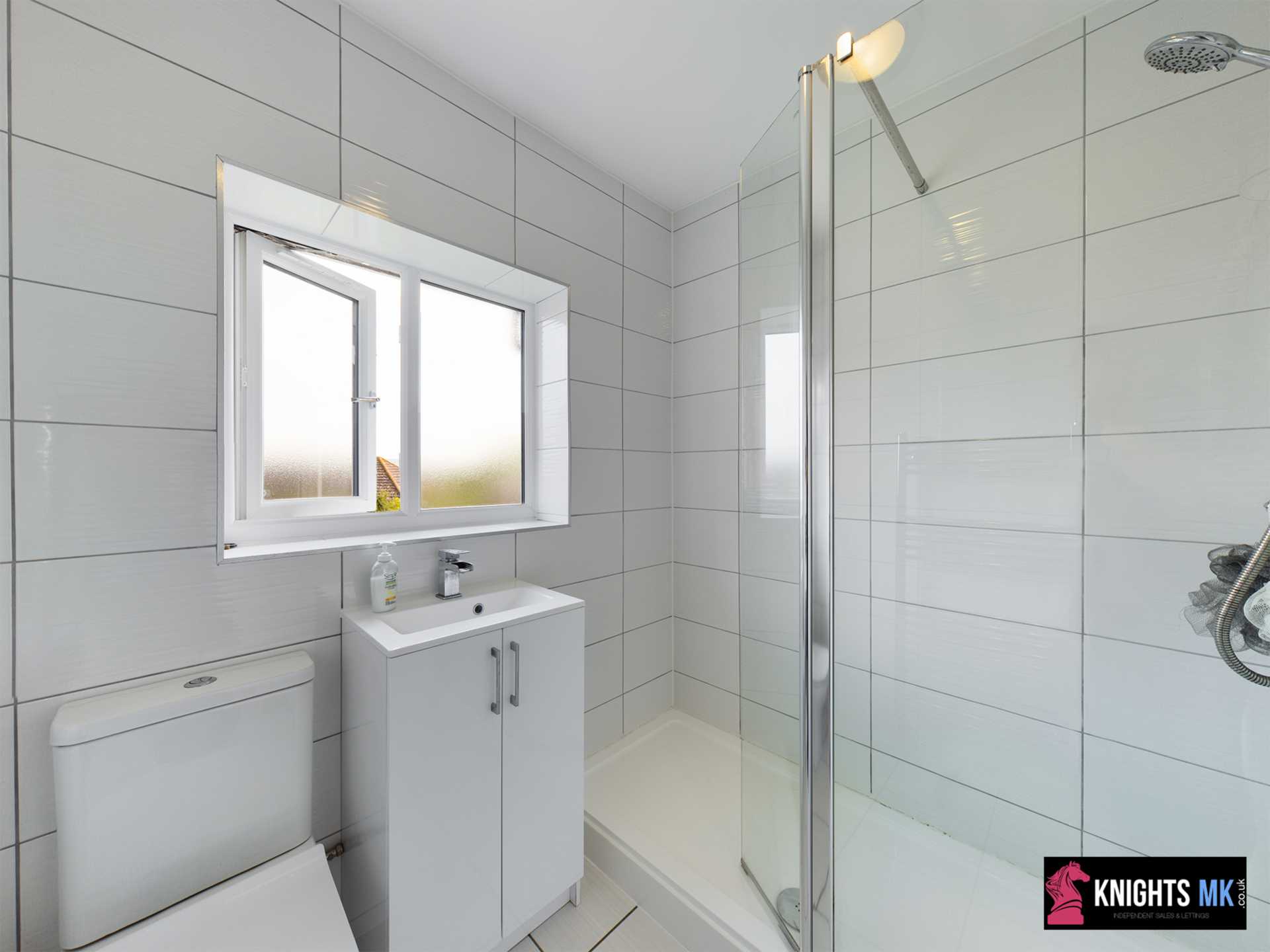 The Limes, Fenny Stratford, Image 8