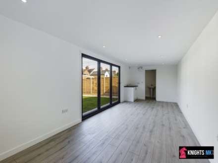 Theydon Avenue, Woburn Sands, Image 22