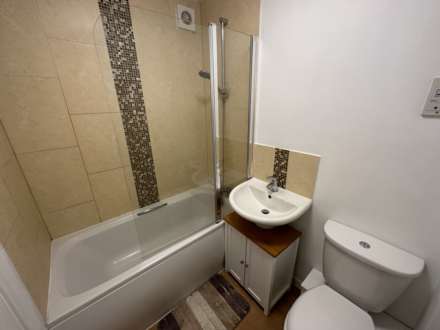 Tenterden Crescent, Kents Hill, Image 2