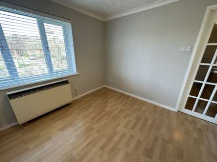 Tenterden Crescent, Kents Hill, Image 3