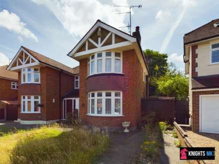 3 Bedroom Semi-Detached, Kingscroft Avenue, Dunstable