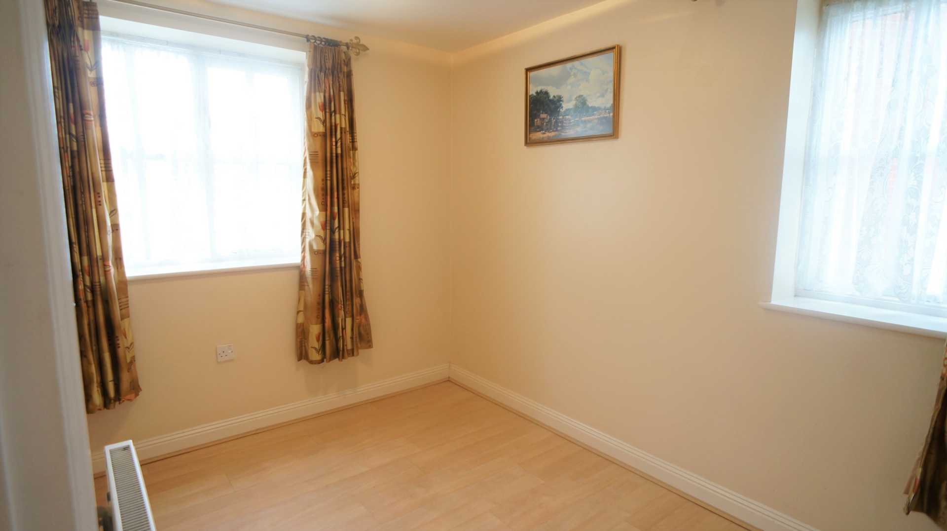 Knaresborough Court, Bletchley, Image 11