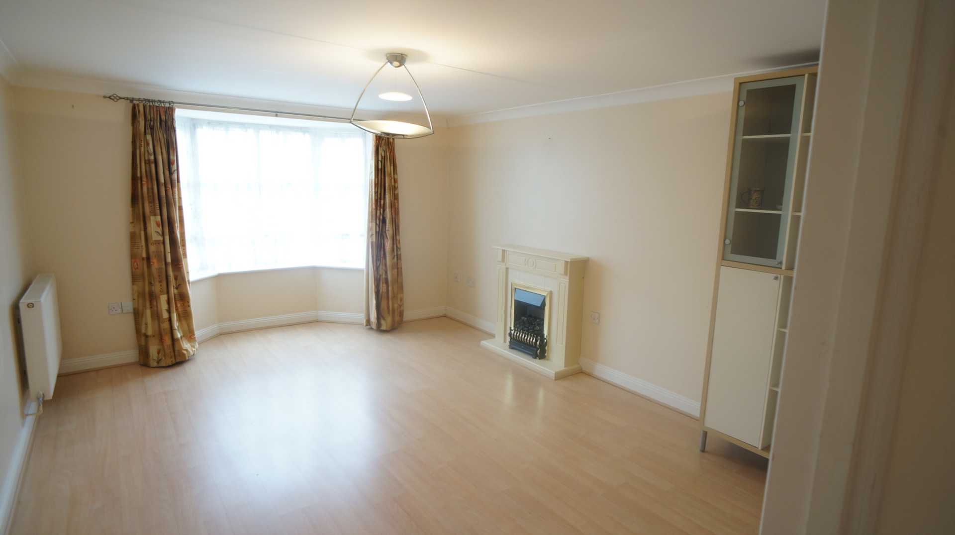 Knaresborough Court, Bletchley, Image 4