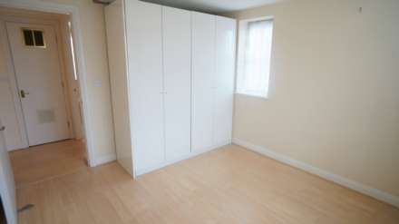 Knaresborough Court, Bletchley, Image 10