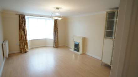 Knaresborough Court, Bletchley, Image 4