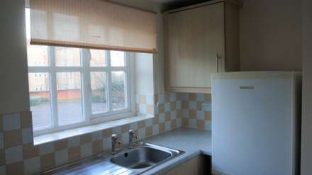 Knaresborough Court, Bletchley, Image 7