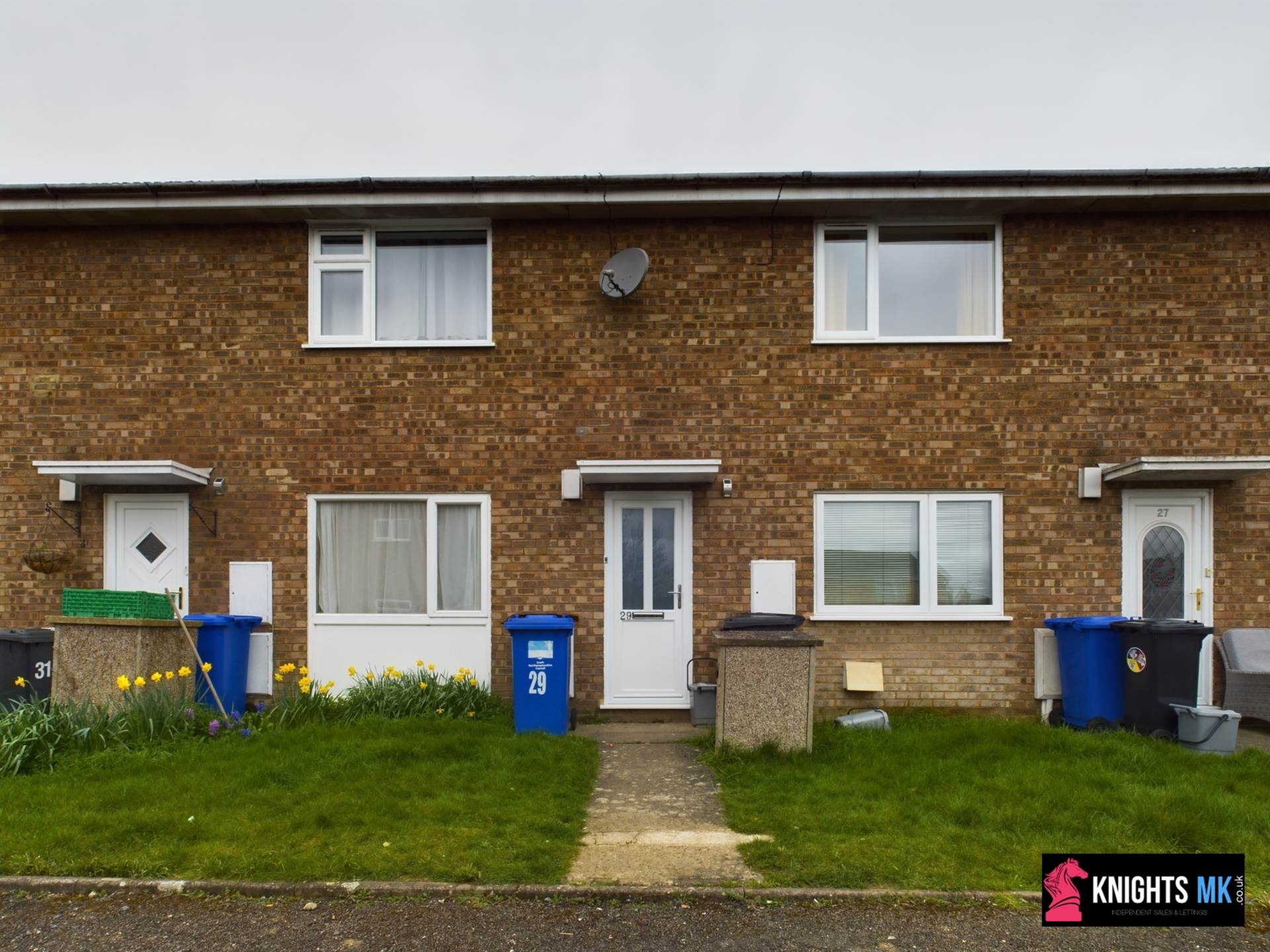 Brookside Close, Old Stratford, Image 1