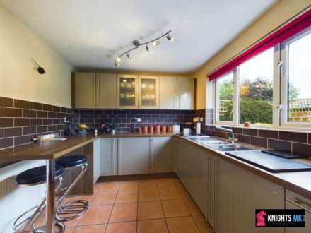Heybridge Crescent, Caldecotte, Image 3