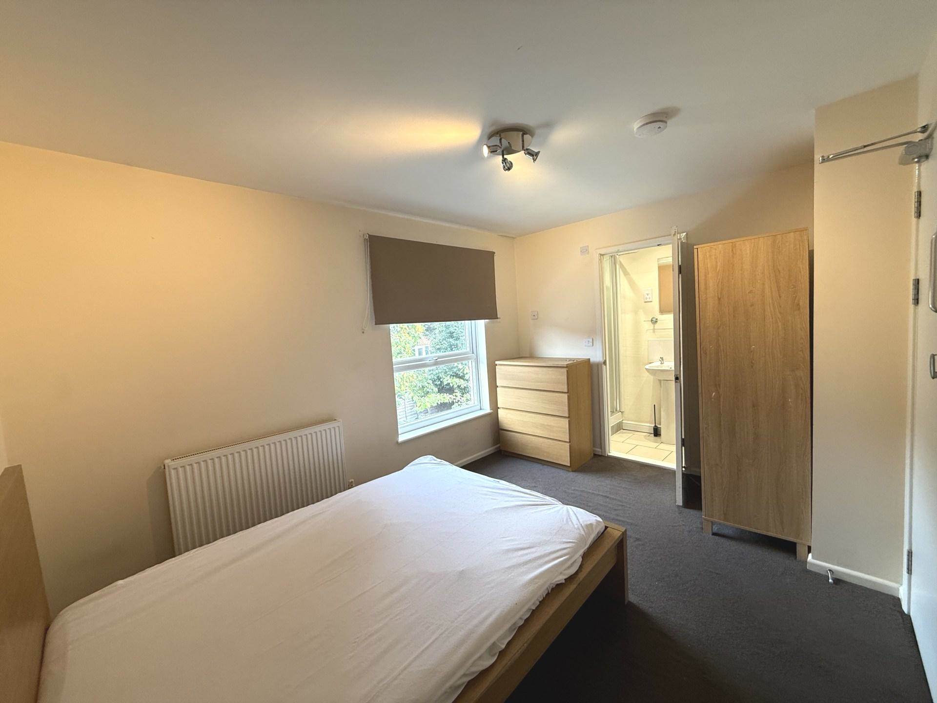 Wisley Avenue, Bradwell Common, Image 1