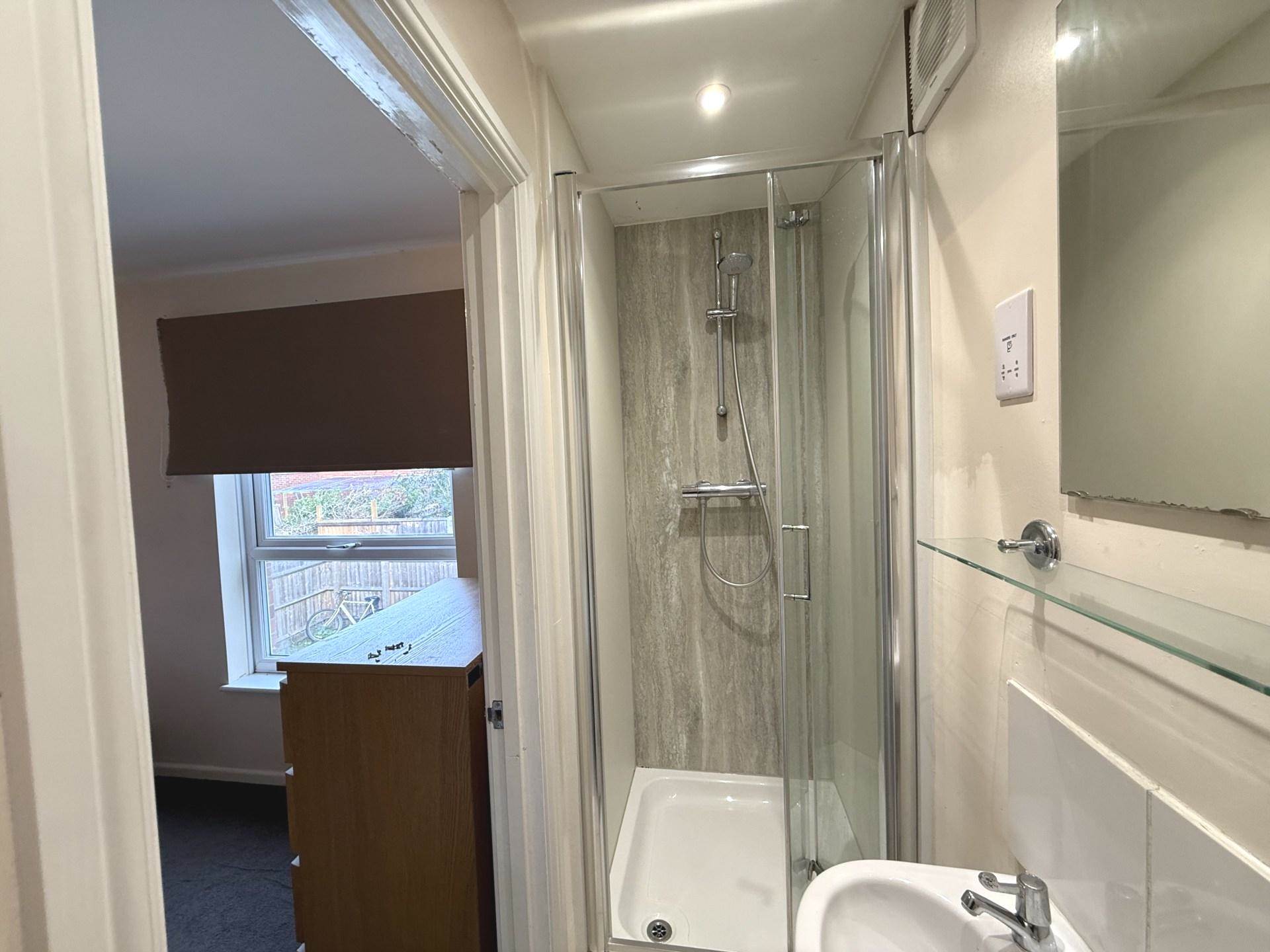 Wisley Avenue, Bradwell Common, Image 2